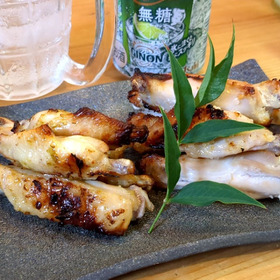 【ビールにも日本酒にも！】鶏スペアリブのおつまみ2種食べ比べ！