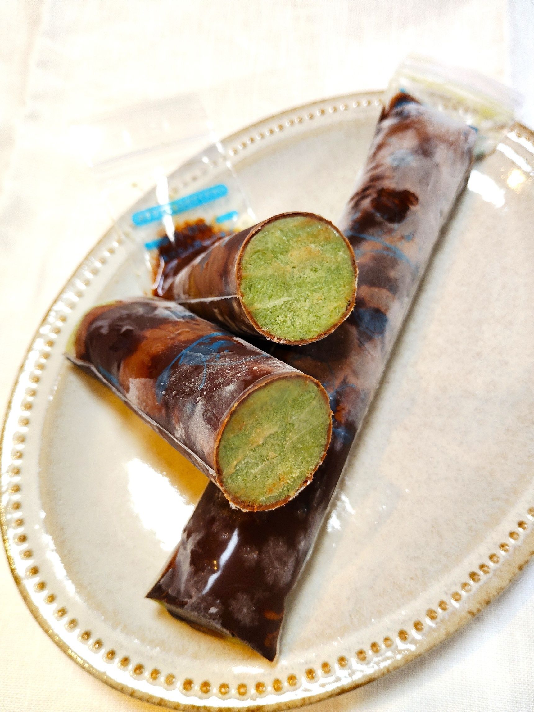【簡単すぎる手作りアイス！】抹茶チョコアイス～100均の製氷袋で～