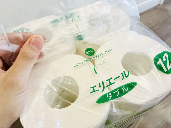 トイレットペーパー、指でズボッと開けてない?エリエール公式が教える〈プロな開け方〉をマスターしてみた!