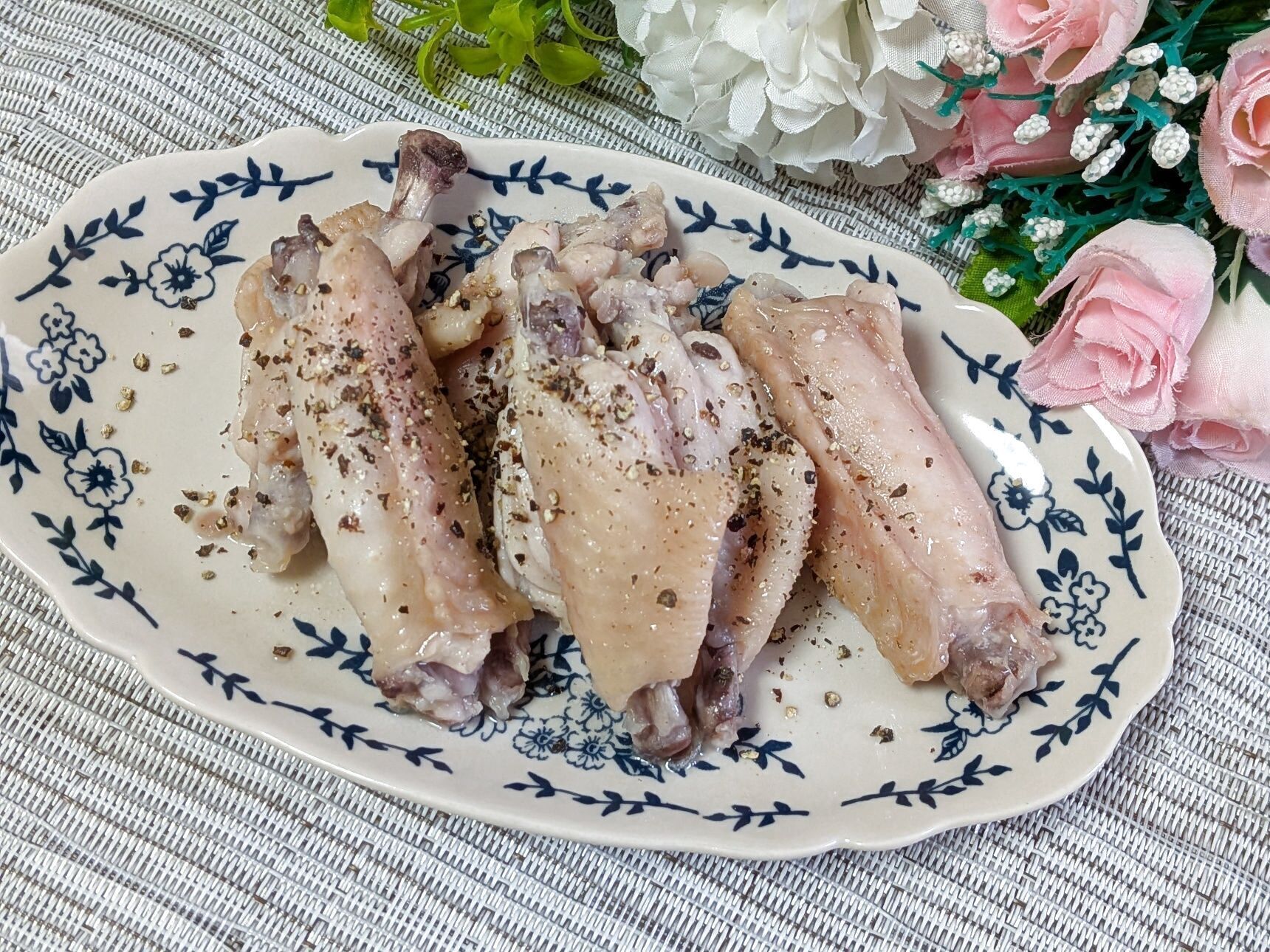 【味付けは調味料3つ】さっぱりレモン手羽中レンジ蒸し