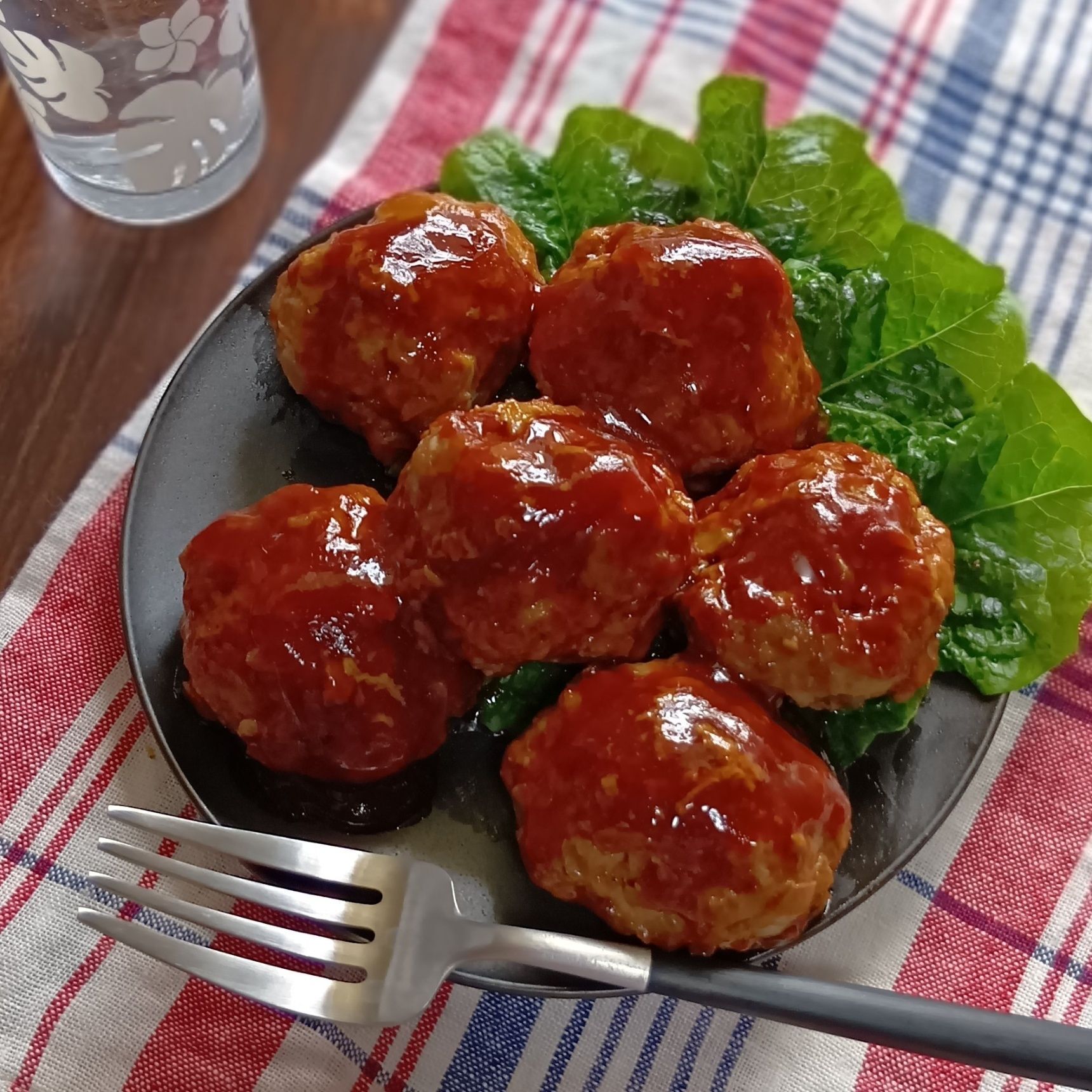 暑い日はレンジにおまかせ！洗い物も少ない！子どもも喜ぶミニハンバーグ
