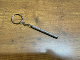 【ダイソー】キーホルダー感覚で持ち運べて超便利！家の困ったを1本で解決！