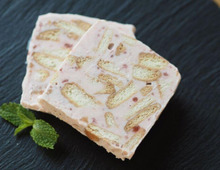 『牛乳パック』を今すぐ用意だーー！！混ぜて冷やすだけの「いちごアイスケーキ」が夏に最高すぎる♪