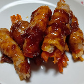 暑い日はレンジにおまかせ！豚しゃぶ肉とにんじんのくるくる巻き甘辛煮