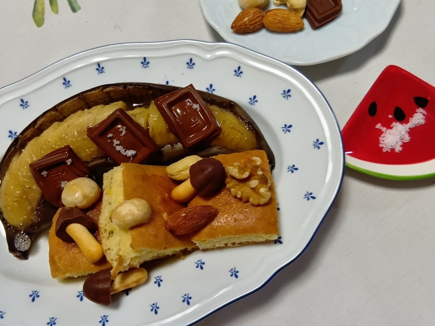 バナナは焼くことで甘みがぐんと増し、とろりとした食感に。チョコ・ナッツ・塩との相性も抜群で、手軽なのにカフェ気分を楽しめるモーニングプレートになりました。