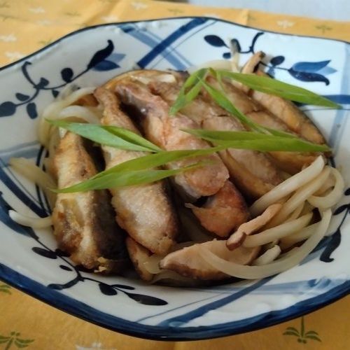 食べる前に青ネギを散らす