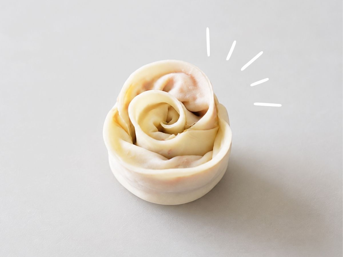 『餃子の包み方』をすこし変えてみた結果！「なにコレ可愛すぎる♡」絶対にテンション上がる裏ワザに注目！