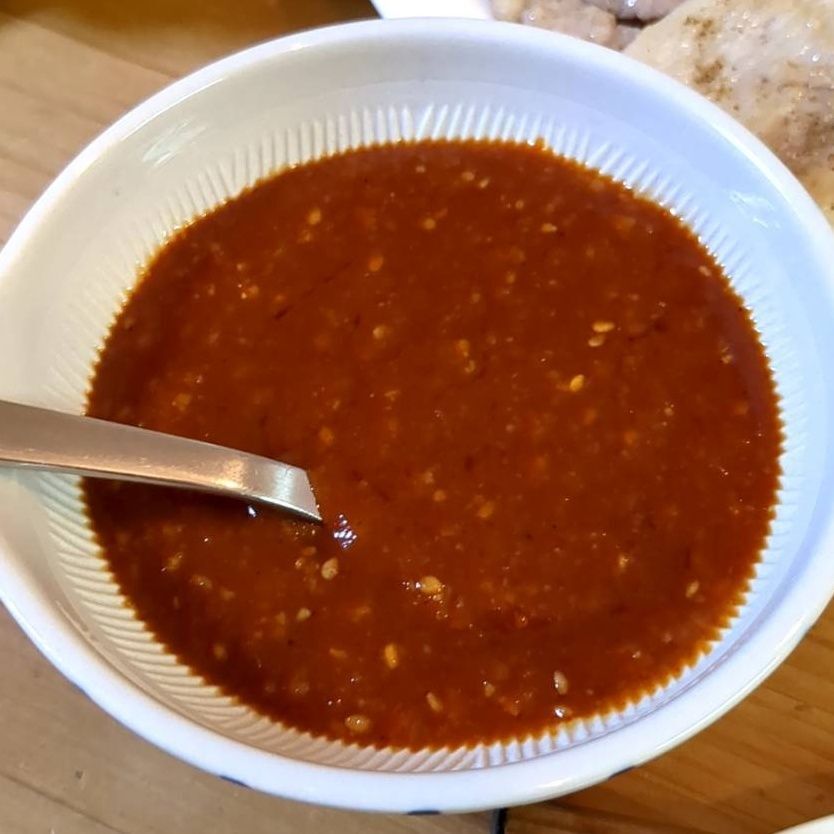 ピリ辛ダレを作ります。