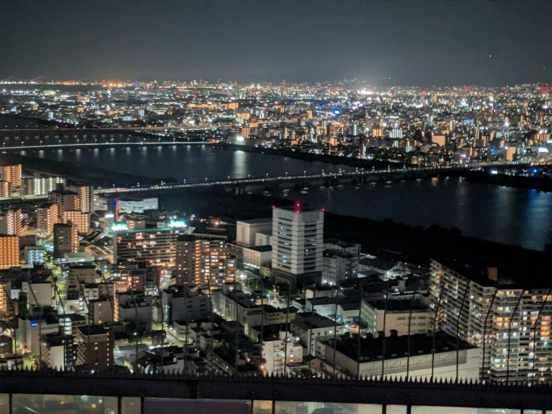 大阪の夜景が一望できます。