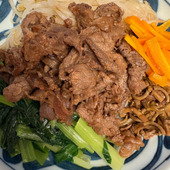 お盆のお昼ご飯に、ほとんどモヤシの焼き肉ビビンバ！