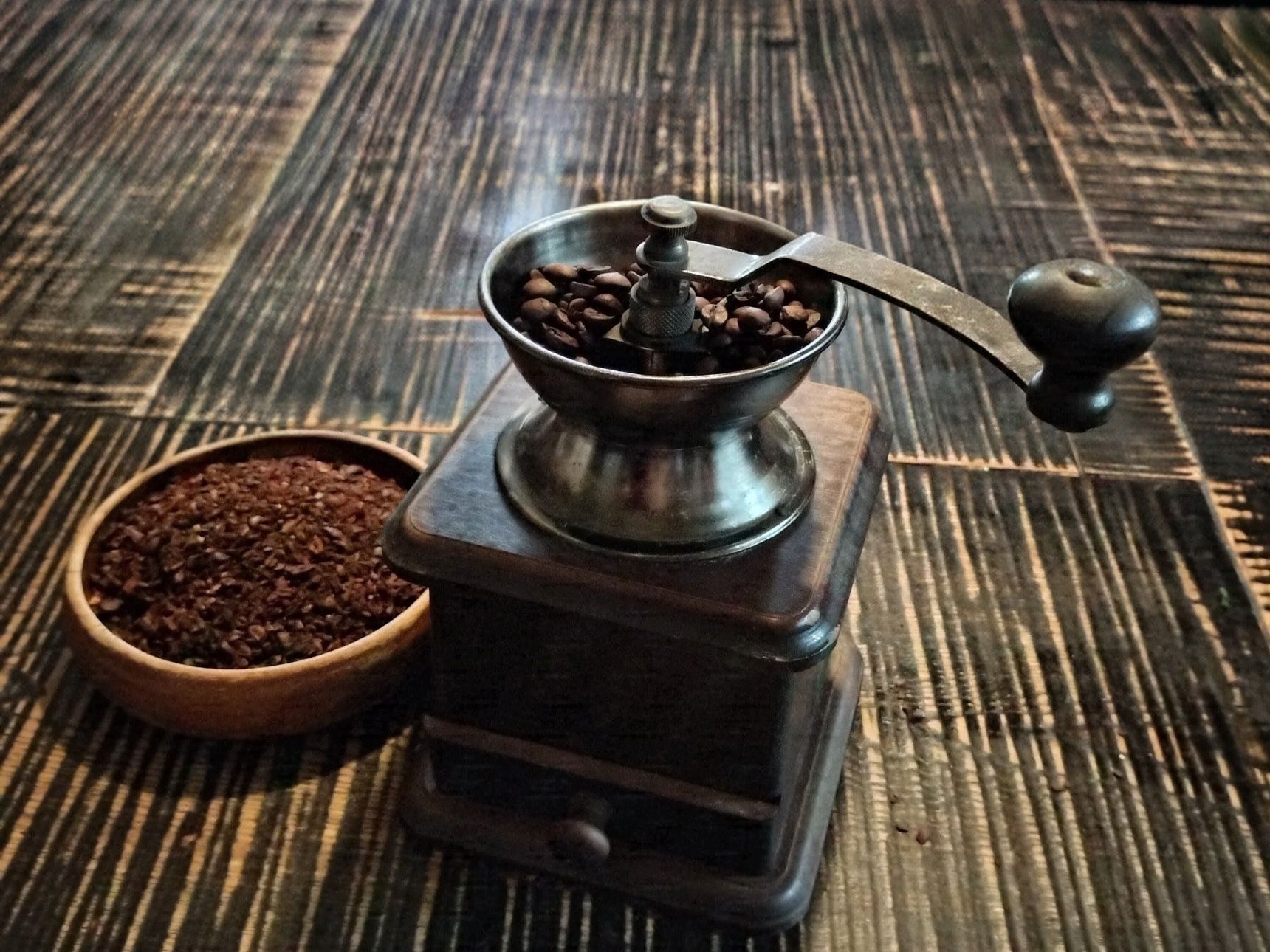1、コーヒー豆を挽く（粗挽き）