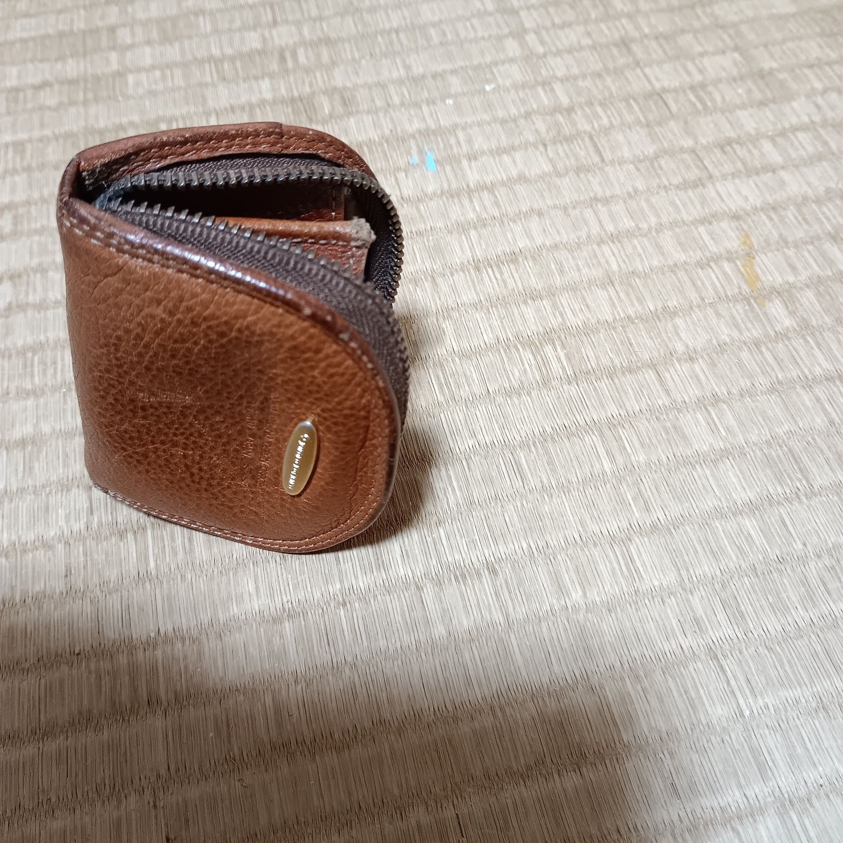 男性用ですが ポケットに入りやすく また出しやすい