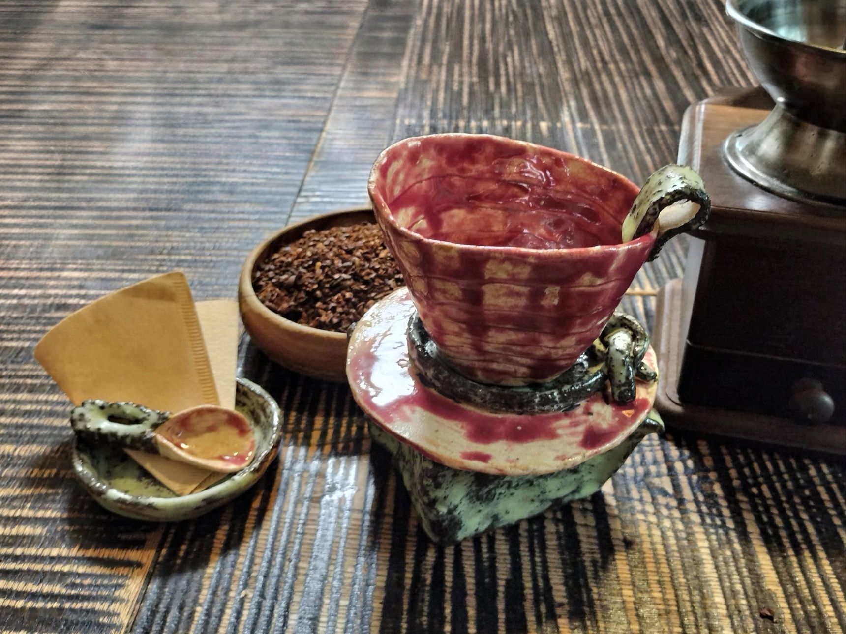 2、コーヒーをドリップで淹れる（濃いめ）