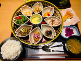 ランチタイムにおすすめ！豪華過ぎる和膳・しかもデザート付きですよ〜