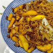 在庫処理の焼きそばがごちそうに！？仕上がりを変える意外な調味料1つって何？