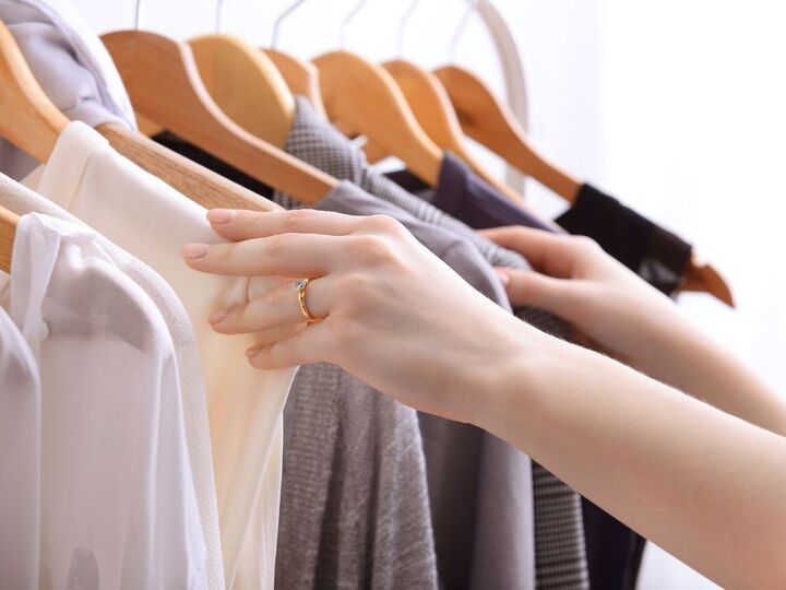 まだ着られるかも…は気のせいです!整理収納アドバイザーが「即捨てする服」3つ