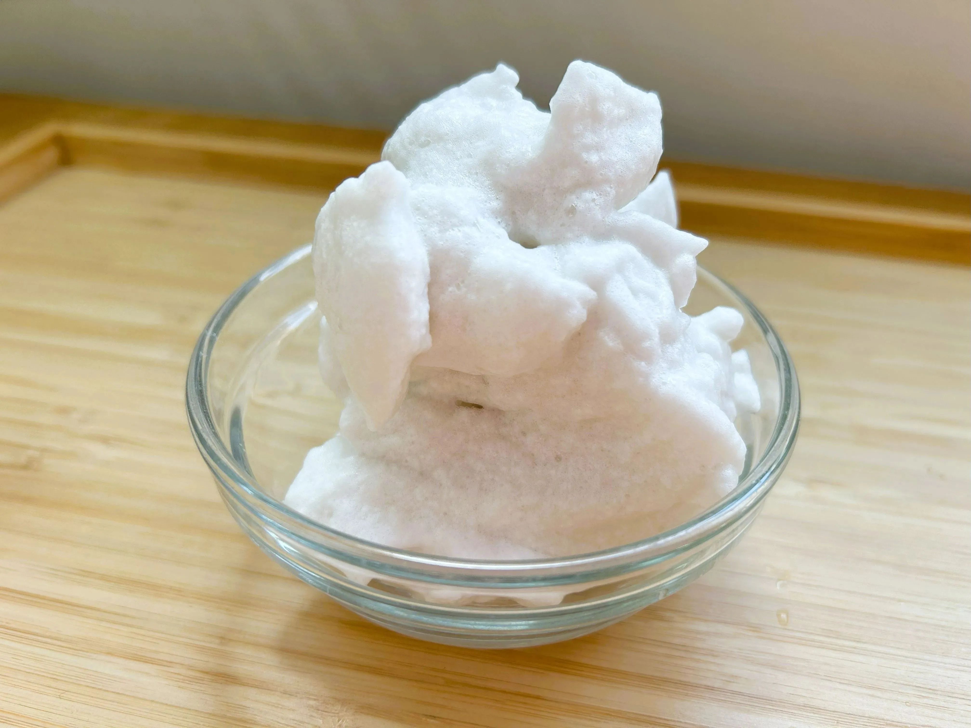 たった2分！？卵白を冷凍すると→爆速メレンゲが完成するってホント？【検証してみた】