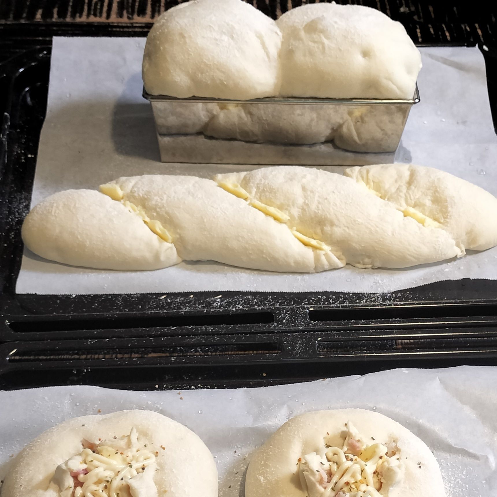 簡単！コク旨！スパイシー！ベーコンポテトパン！