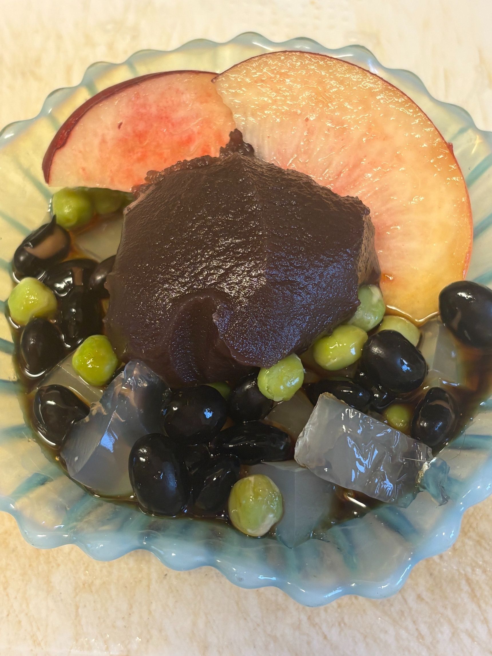 黒蜜をたっぷりかけて完成です！
