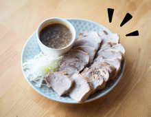 スイッチ押すだけで超ジューシー！？炊飯器で作る絶品「やわらか焼き豚」