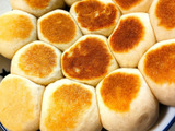 【フライパンでできる！】こねないシンプル丸パン