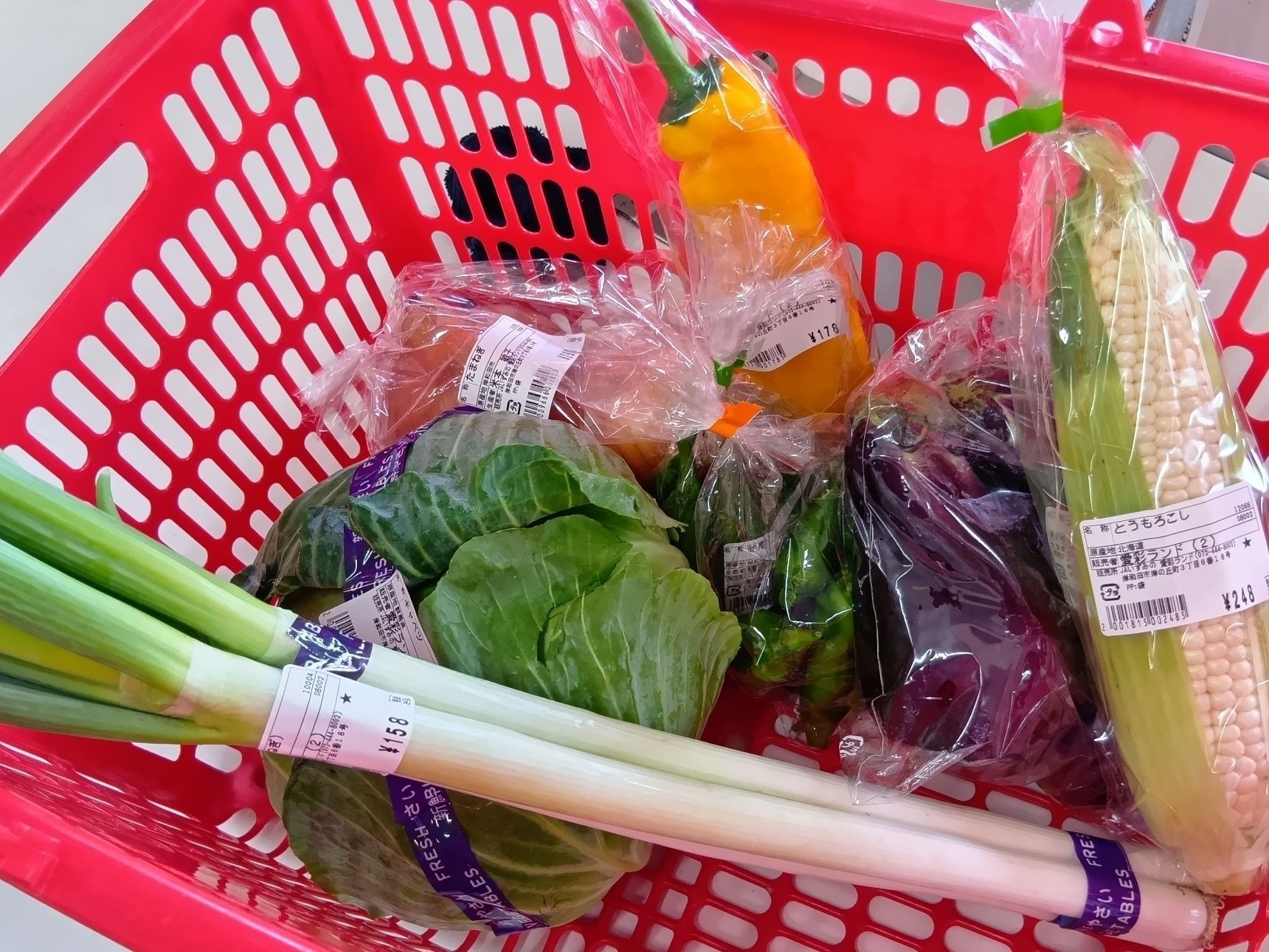 いろいろなお野菜を、ひとつひとつ目利きしながら購入したのですが、その中で「こちらだからこそ、ご紹介したい！」と思ったお野菜があります。  