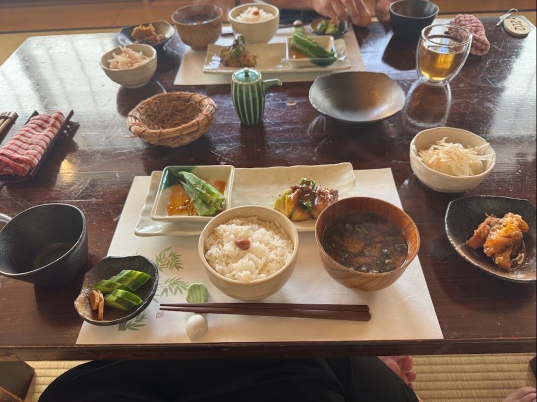 朝食