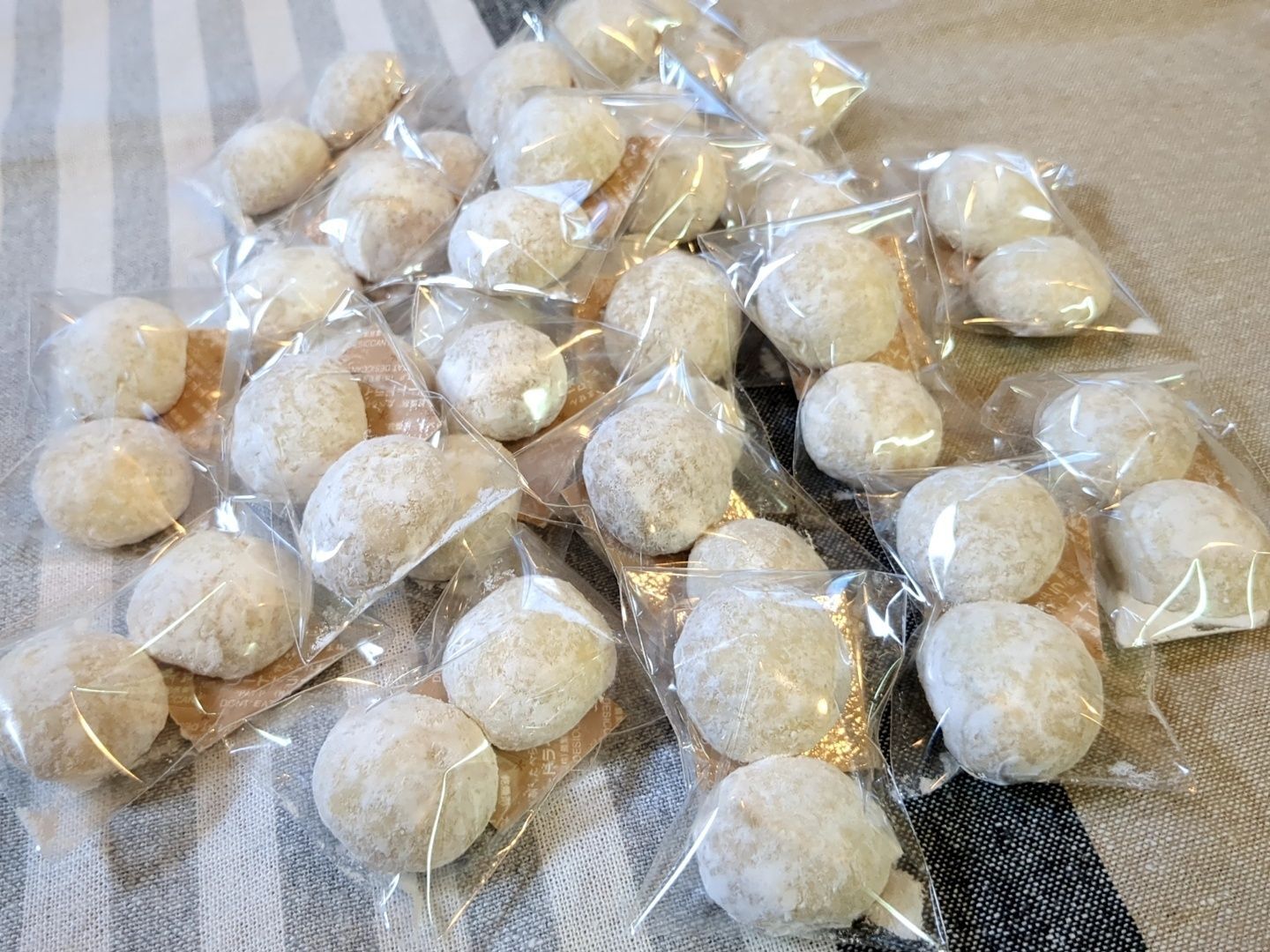 【粉をふるいにかけなくてOK！】シンプルなスノーボールクッキー