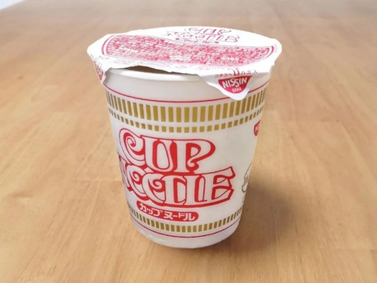 カップ麺の空き容器、まだ捨てないで！そのまま使うだけで〈優秀な家事グッズ〉に生まれ変わり！？
