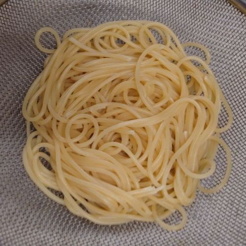 スパゲティをゆでる