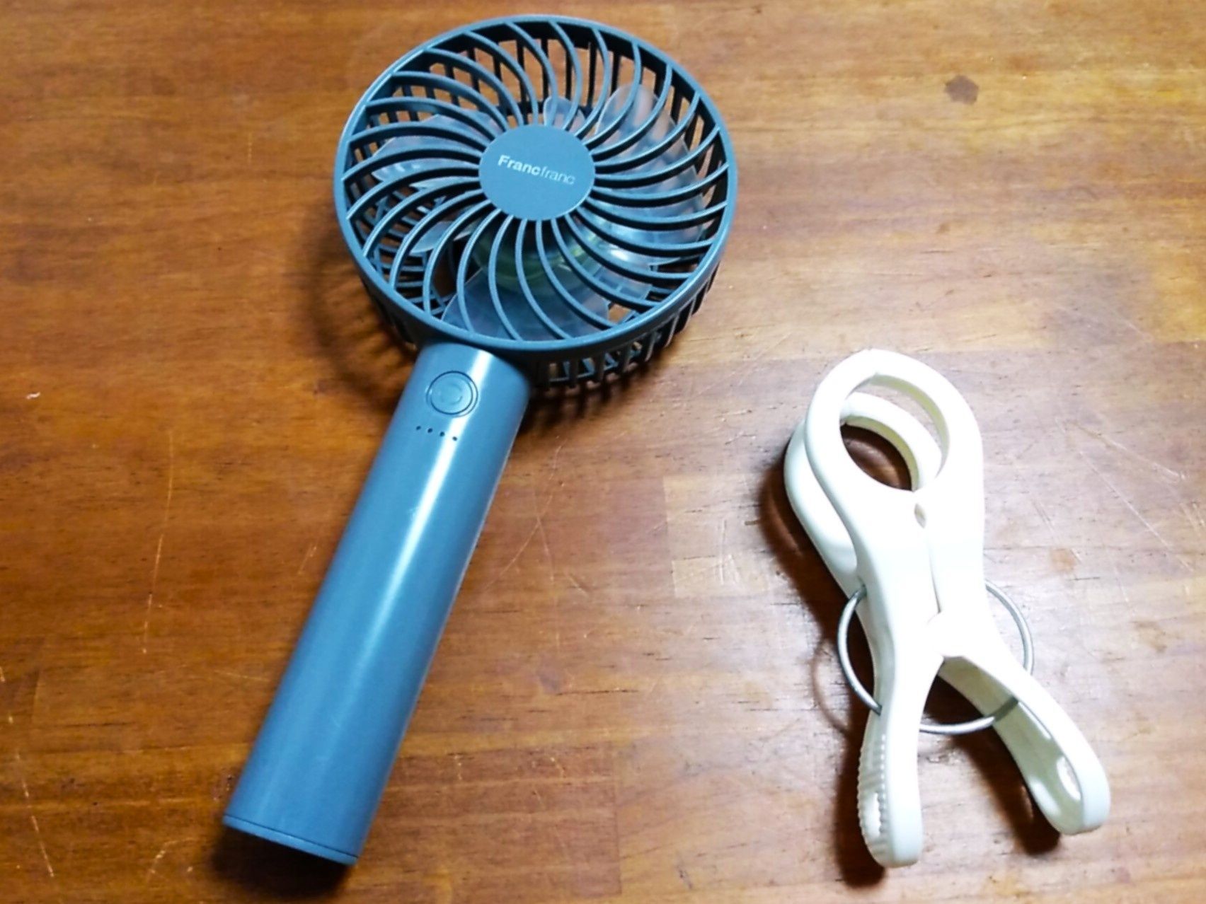 お下がりのハンディファン