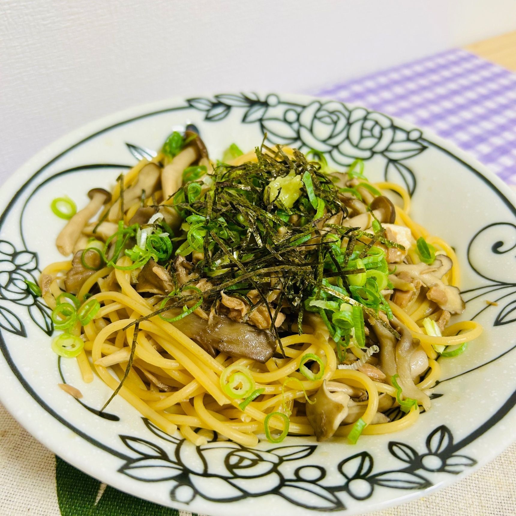 ソースはレンジで！きのこたっぷり和風スパゲティ