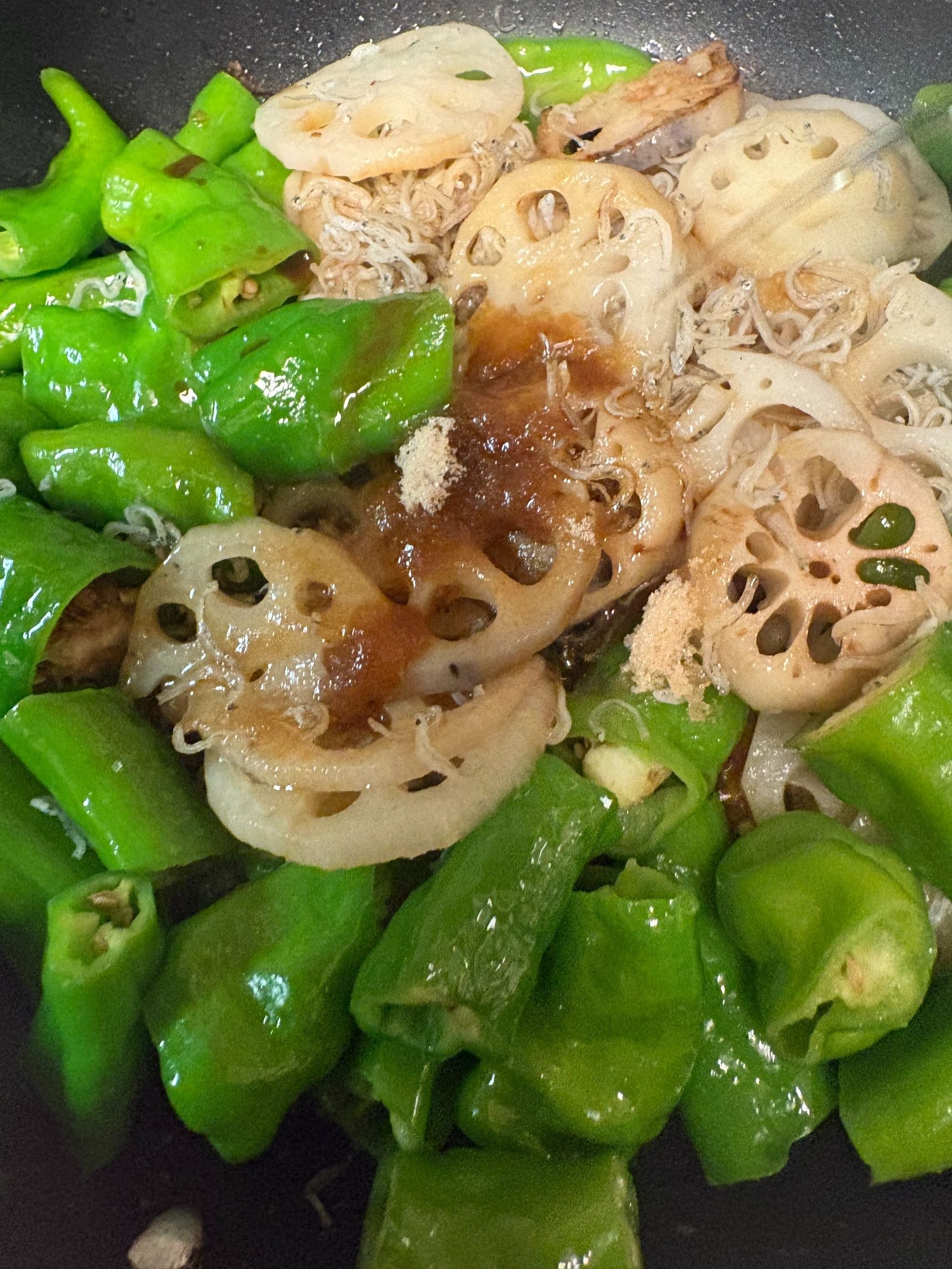 蒸し上がったら砂糖、醤油、みりんでお好みの甘辛にしてください。