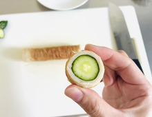 きゅうりを“丸ごと1本”突っ込んだ【ちくきゅう】の作り方「実は、とっても簡単なんです♡」