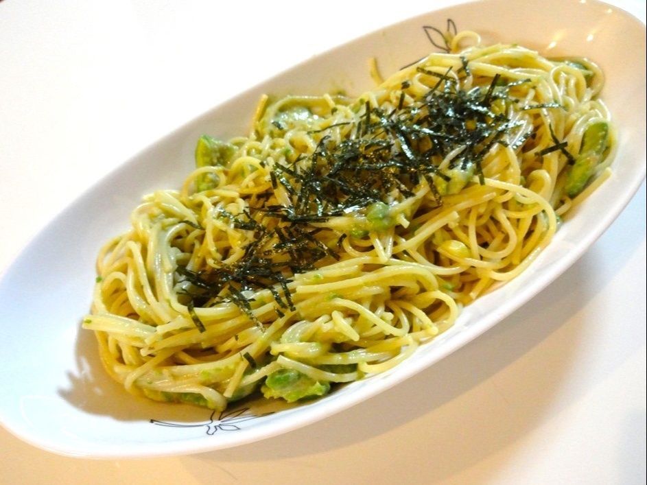 アボカドとツナの和風マヨしょうゆパスタ【混ぜるだけレシピ】