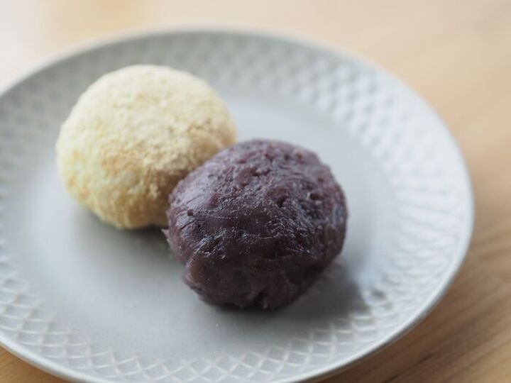 蒸し器不要の裏ワザ!ご飯に片栗粉を混ぜてレンジで1分半加熱するだけの「簡単おはぎ」が本格派すぎた