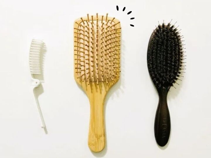 つい放置してない?『ヘアブラシ』の正しいお手入れ方法。これなら超簡単にできますよ♪
