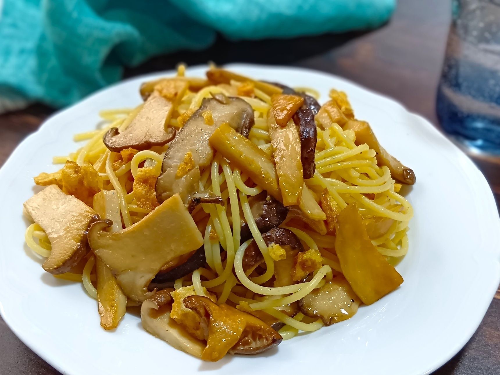 きのこといか姿フライのバター醤油スパゲティー