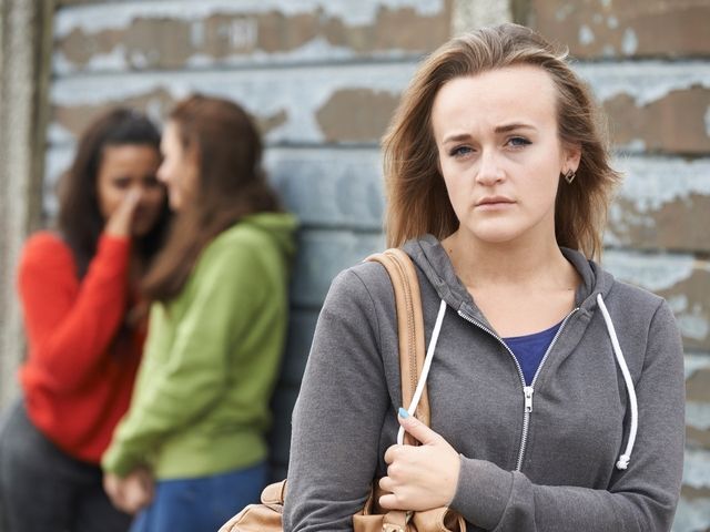 「女の世界、怖すぎる…」ママ友の間で本当にあった〈陰湿イジメ〉の実態にゾッ… 