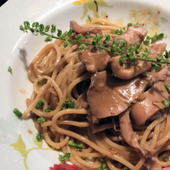 日本酒たっぷりイカのワタ酒蒸し生姜醤油汁でペペロンバター醤油パスタ！穂紫蘇香るイカワタパスタ！