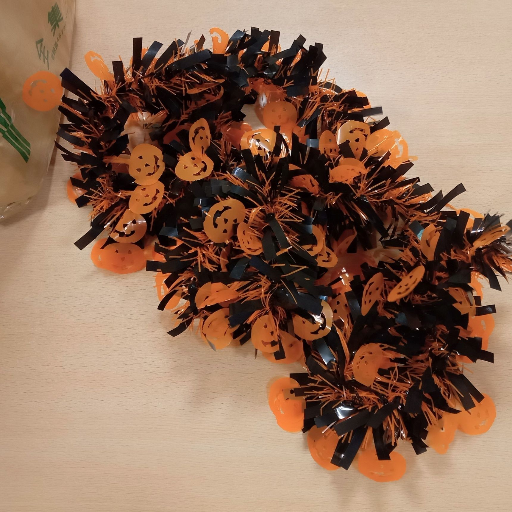 ハロウィンの飾りや、かぼちゃを用意