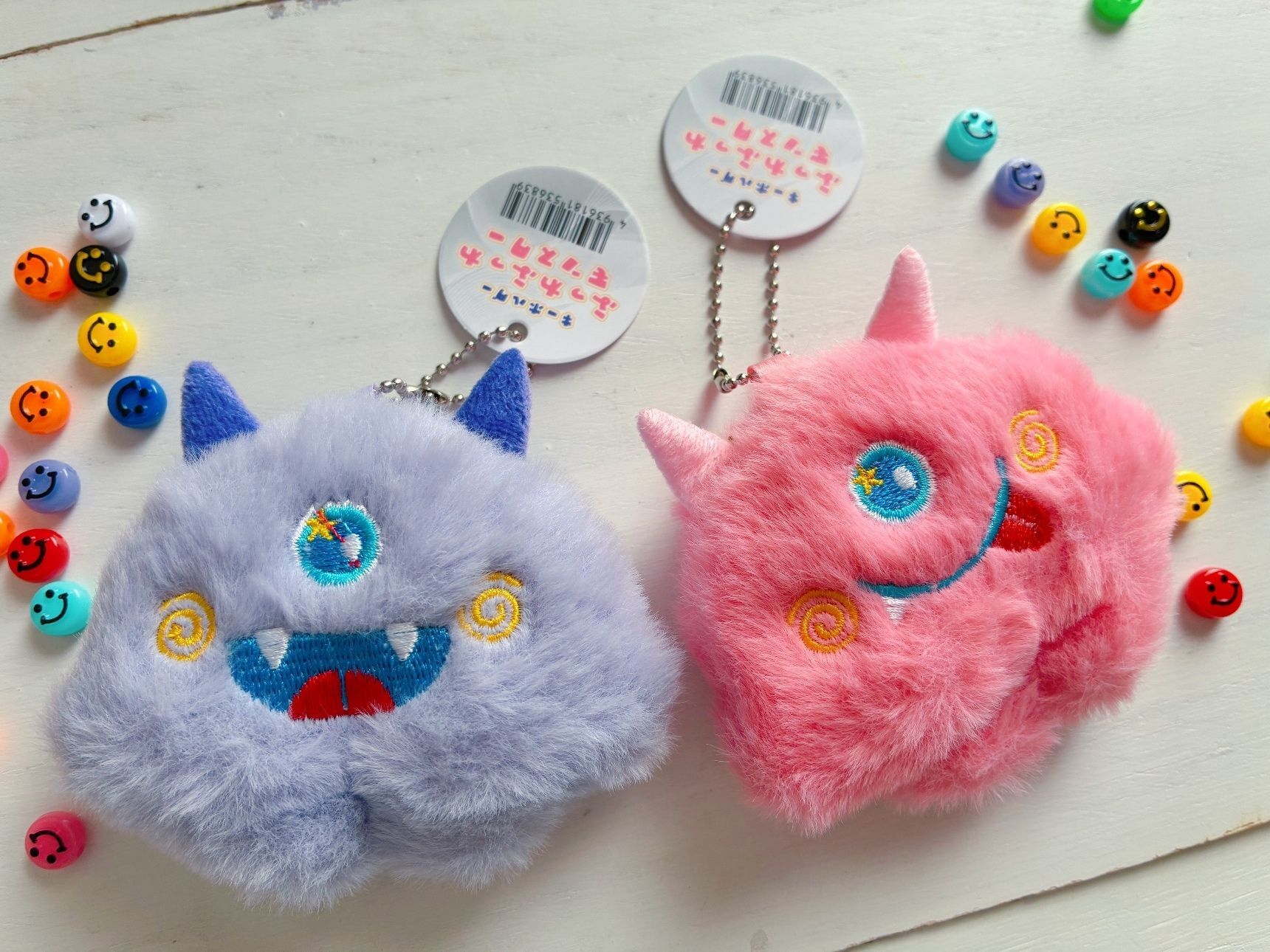 【セリア】可愛い！ふわっふっわのモンスターキーホルダーにキュン！