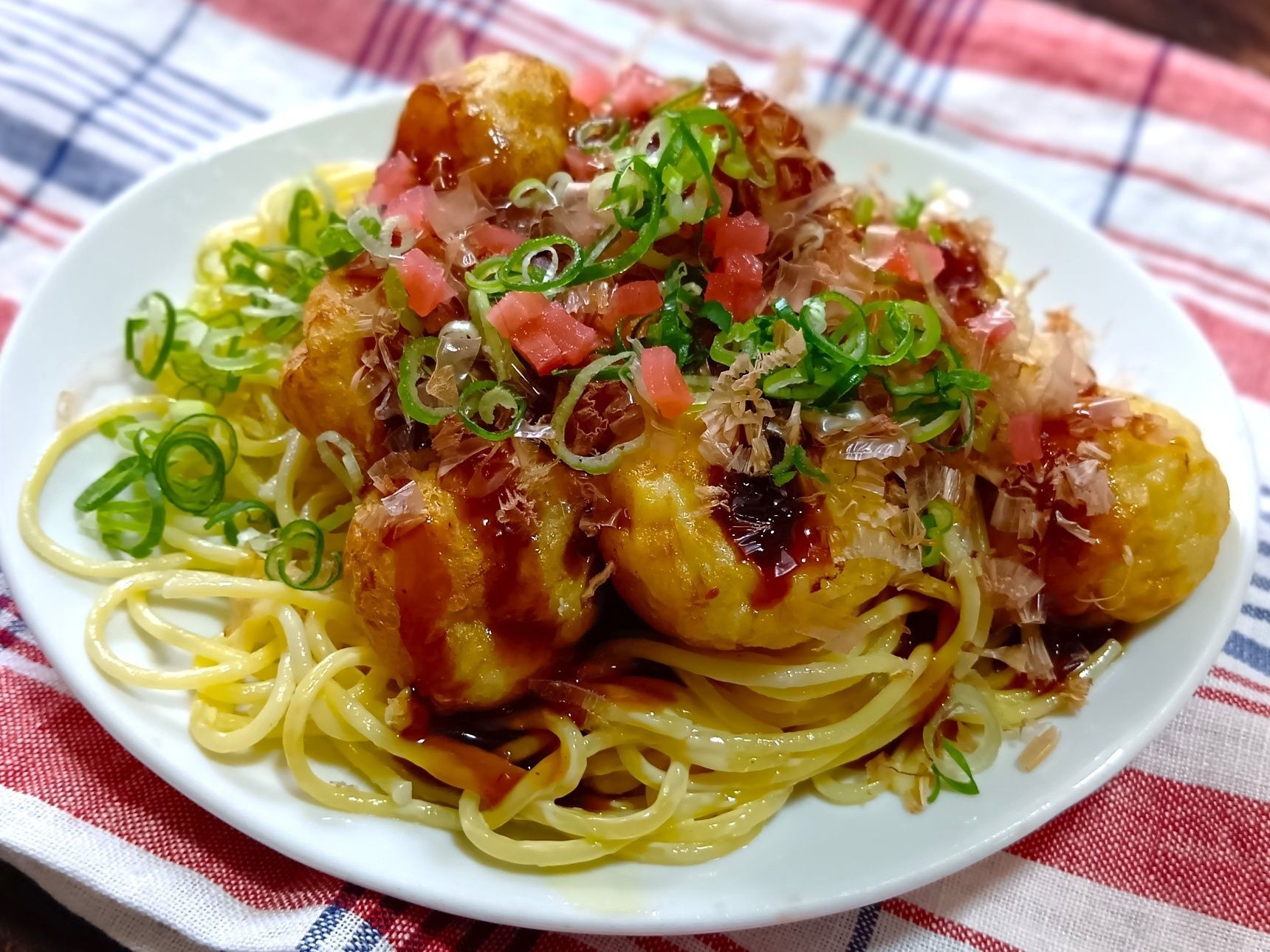 節約レシピ！ボリューム満点！たこ焼きがドーン！マヨたこ焼きスパゲティー