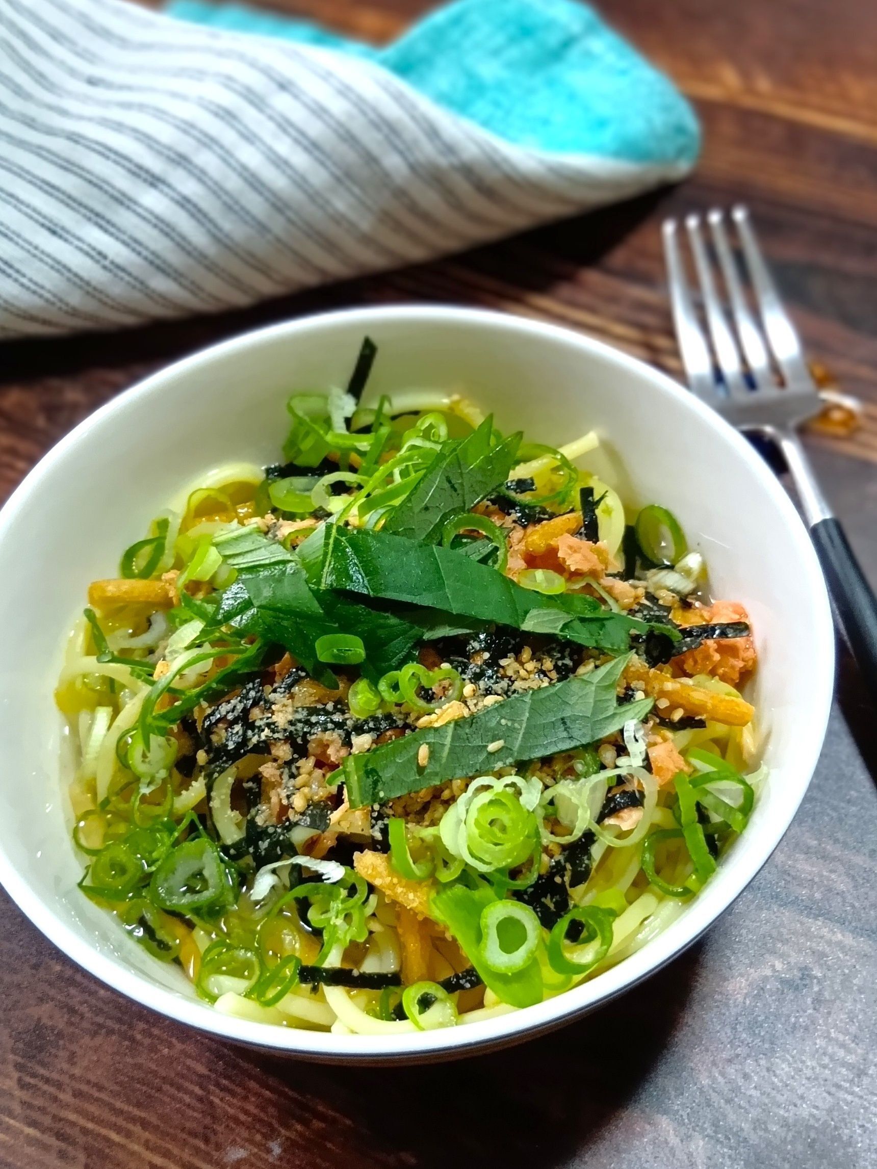 チャチャッと完成！お茶漬けの素で簡単！鮭たっぷり茶漬けパスタ