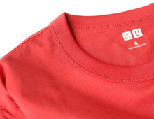 【ユニクロ ユー】40代・50代に似合う、ベーシックで上品な「長袖Tシャツ」を発見。秋に大活躍の一枚でした♪