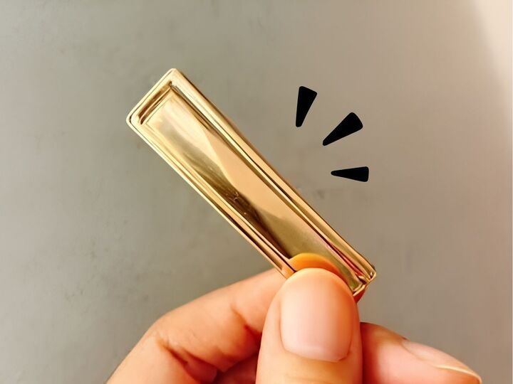 【キャンドゥ】薄っっ!なのに力持ち!?スマホに取り付けてみたら…縦横自由で便利すぎた