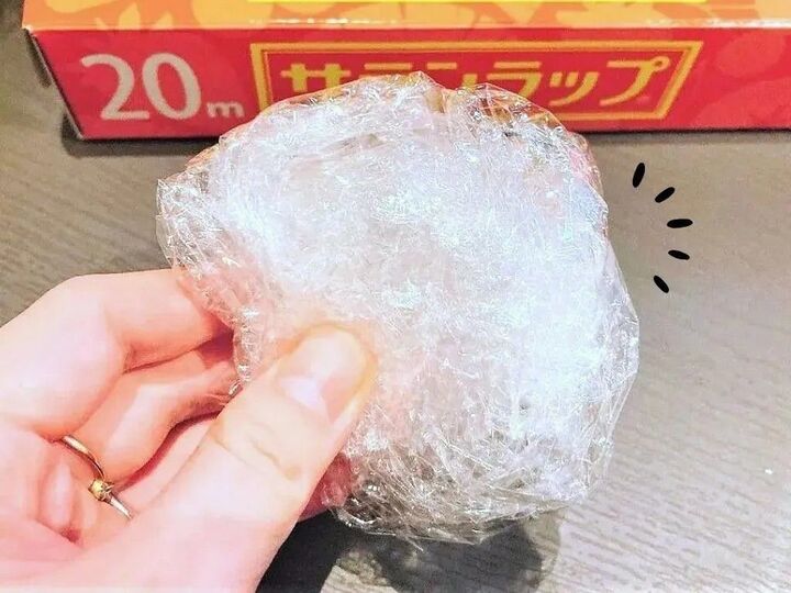 使い終わったラップ、まだ捨てないで!家じゅうで役立つ意外な使い道があるんです♪