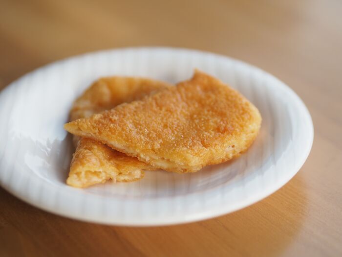 美味しすぎ注意！『ピザ用チーズ』だけで完成する、カリッと食感の焼きチーズ♪