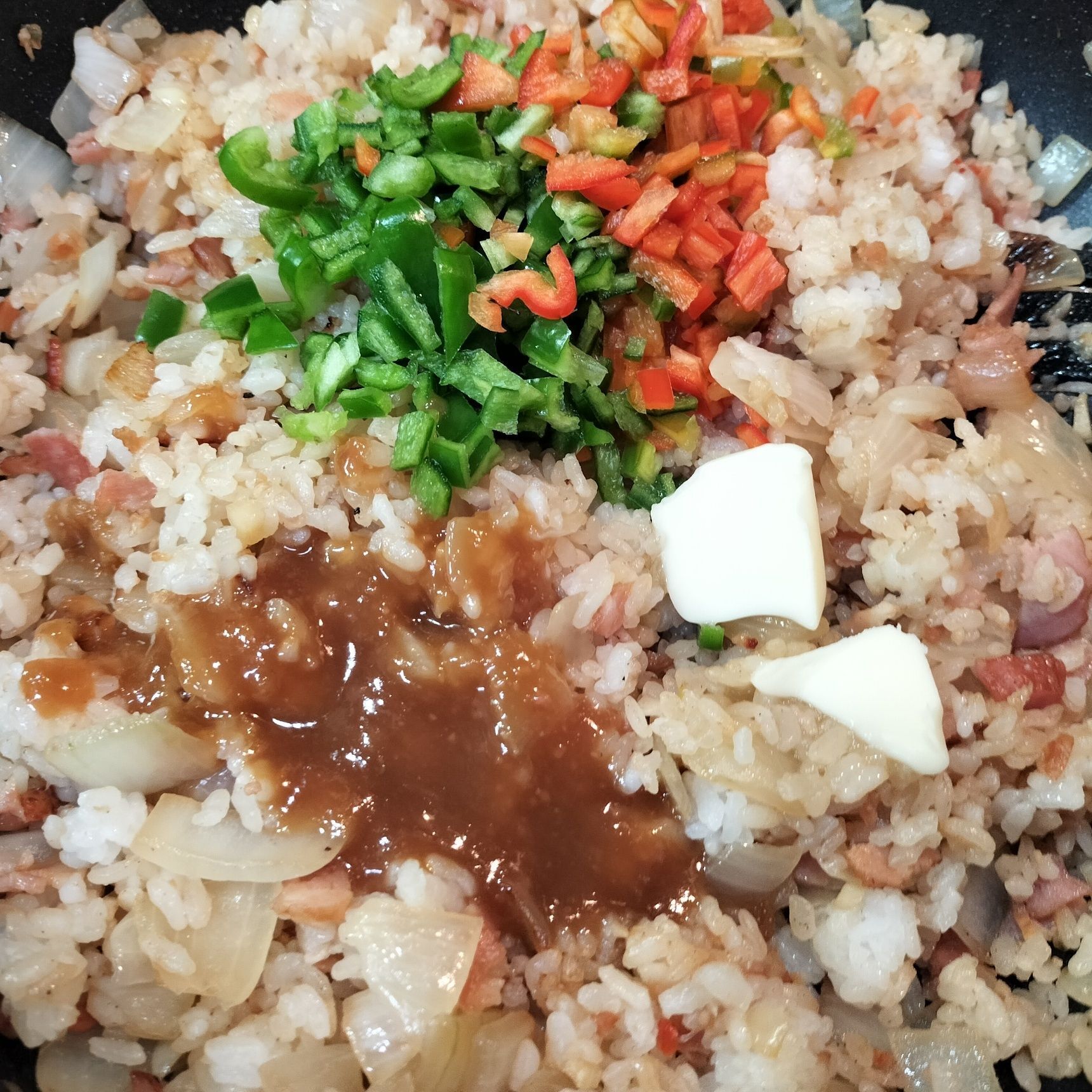 芯が残って炊けたご飯の救済策！即席！うまみを吸ってしっとりパラパラピラフ！