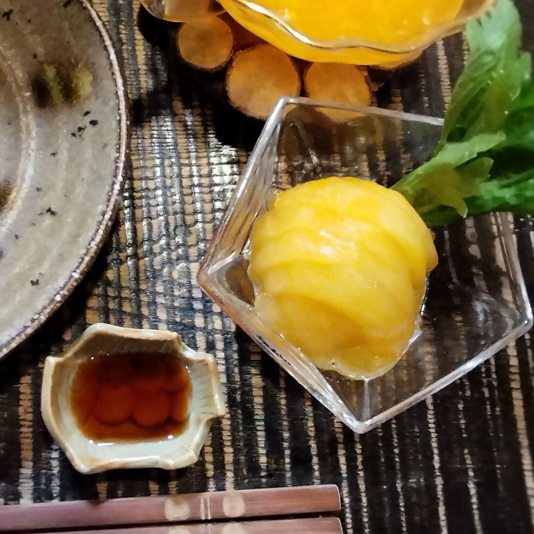 甘みが少なく味が薄いプラムや桃！コレをかけるだけで美味しいスイーツになります！